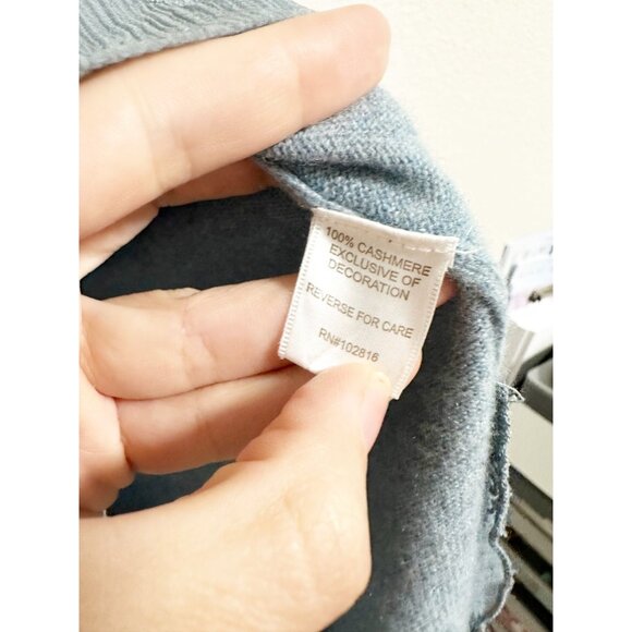 Garnet Hill Womens Shirttail Cashmere Sweater Long Sleeve Crew Neck Blue Small - Picture 5 of 7